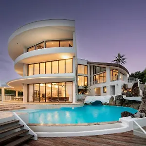 https://villa-casa-rotunda-on.queenslandhotels.net